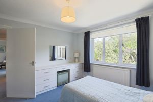 BEDROOM- click for photo gallery